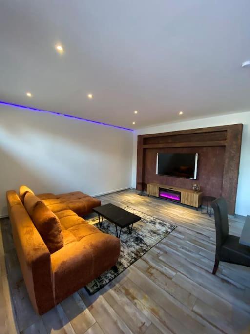 Bronzetaler Apartment *